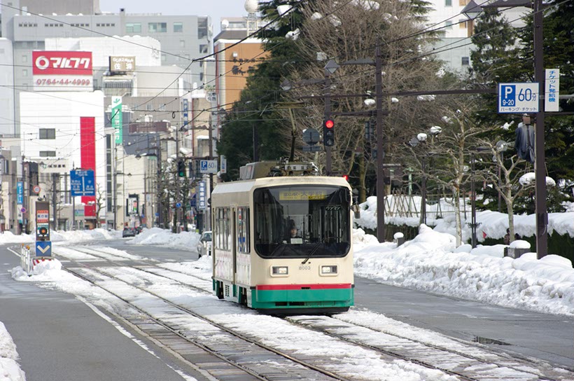 富山市内