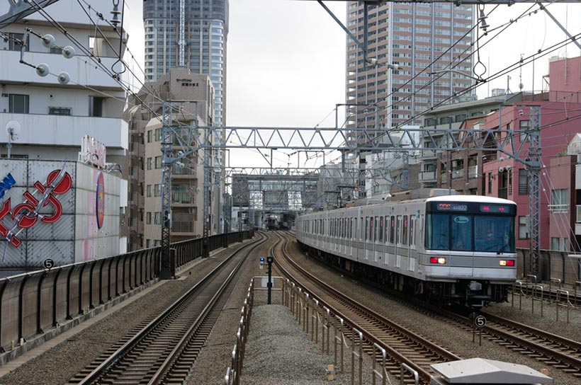 東横線を走る日比谷線